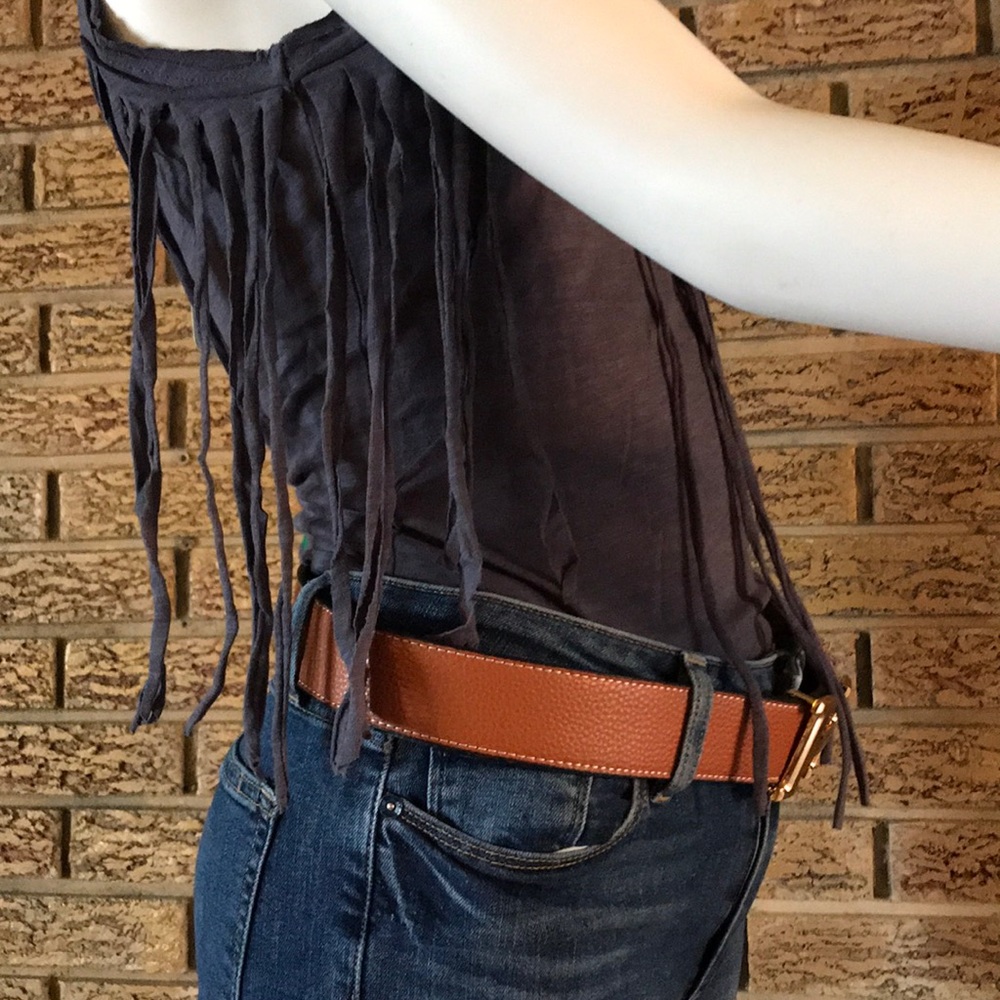 Mur Mur Fringe Top - Picture 2 of 8